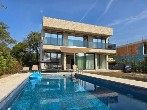 Rent, house, 250m², Višnjevo, Kotor - image 20