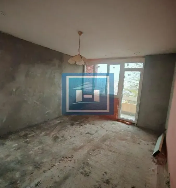 Prodaja, stan, 74m², Centar, Paraćin