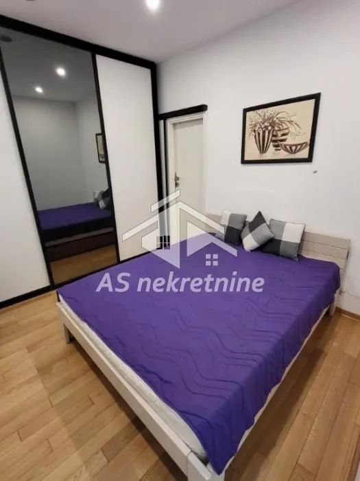 Izdavanje, dvosoban stan, 45m², Stari Grad, Beograd