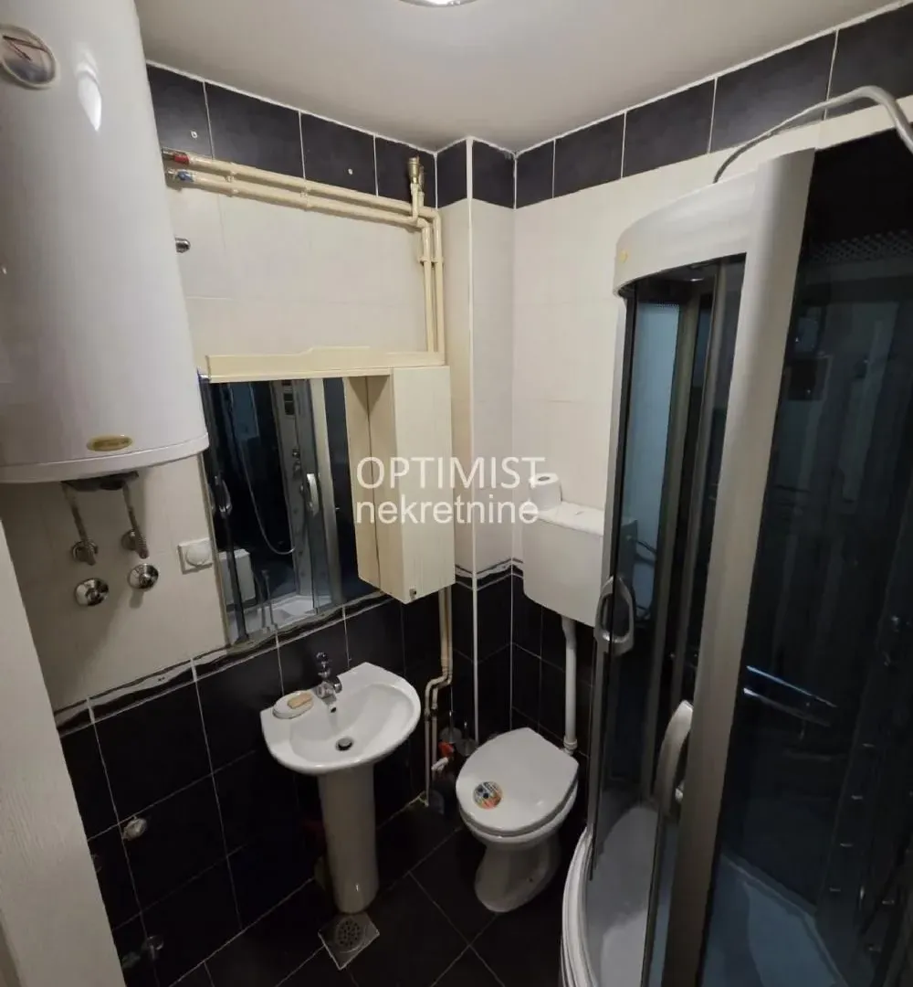 Sale, four bedroom apartment, 95m², Brace Jerković, Voždovac Sve Podlokacije