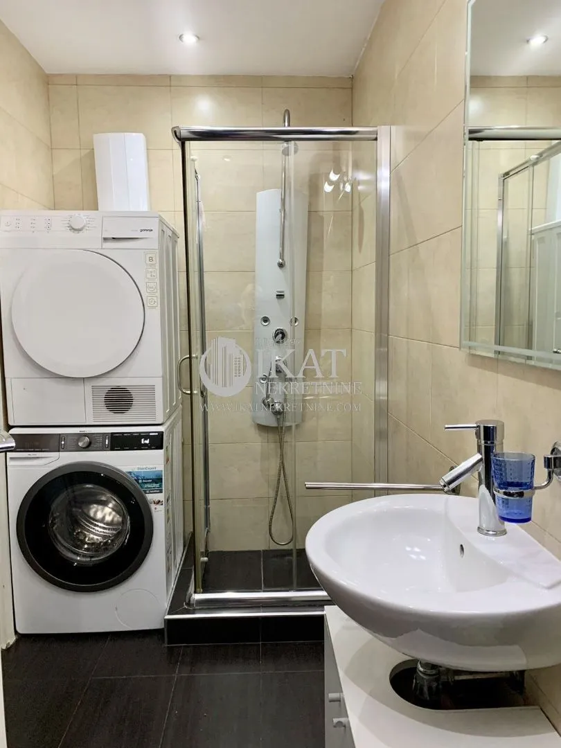 Sale, four bedroom apartment, 157m², Lion, Zvezdara Sve Podlokacije