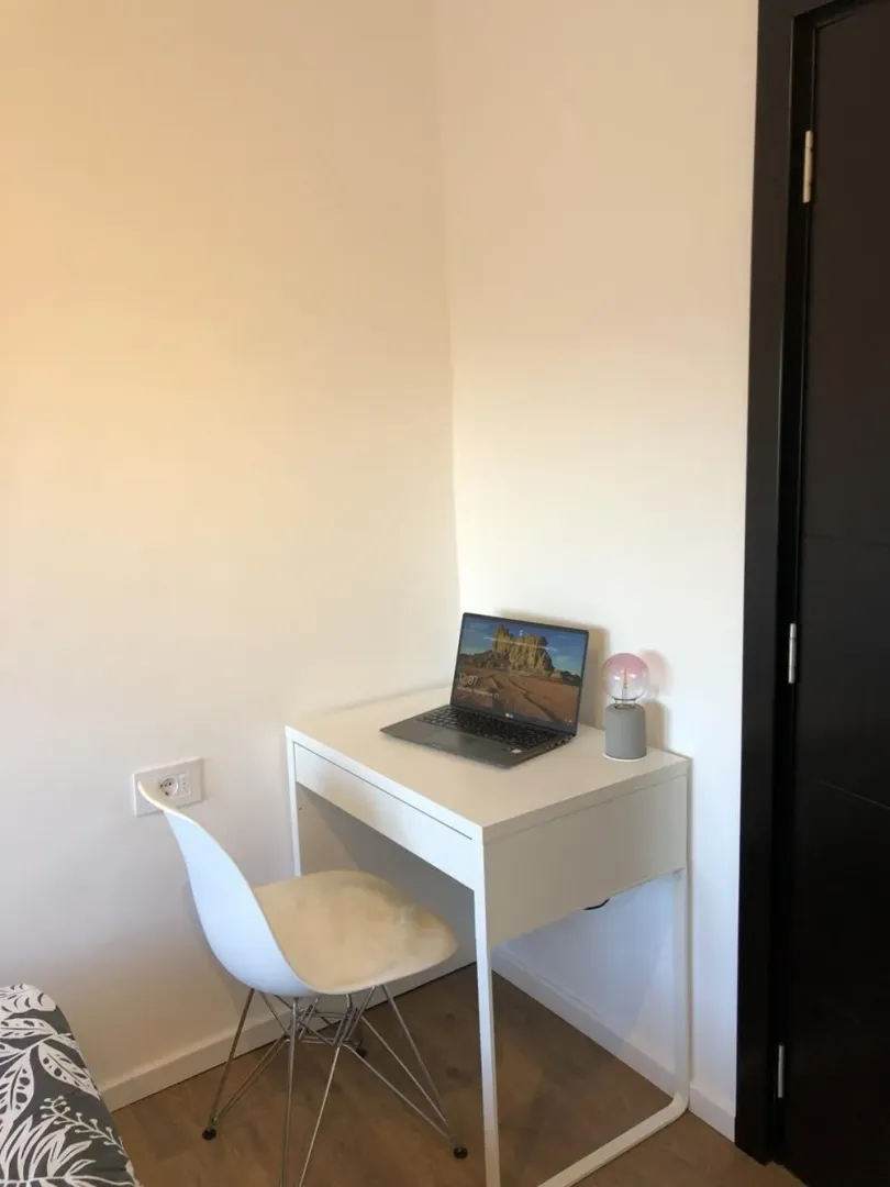 Rent, two bedroom apartment, 43m², Stari Grad, Beograd