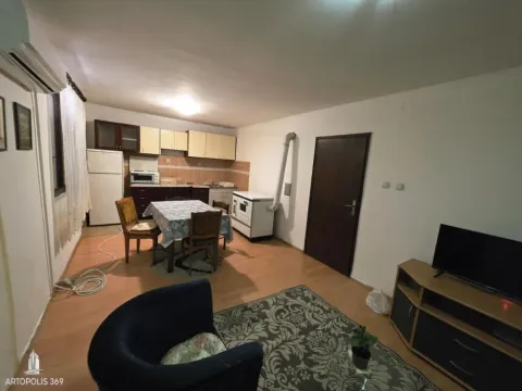 Prodaja, kuća, 241m², Kaludjerica, Grocka - image 9