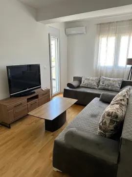 Rent, one bedroom apartment, 47m², Centar, Bar - image 2