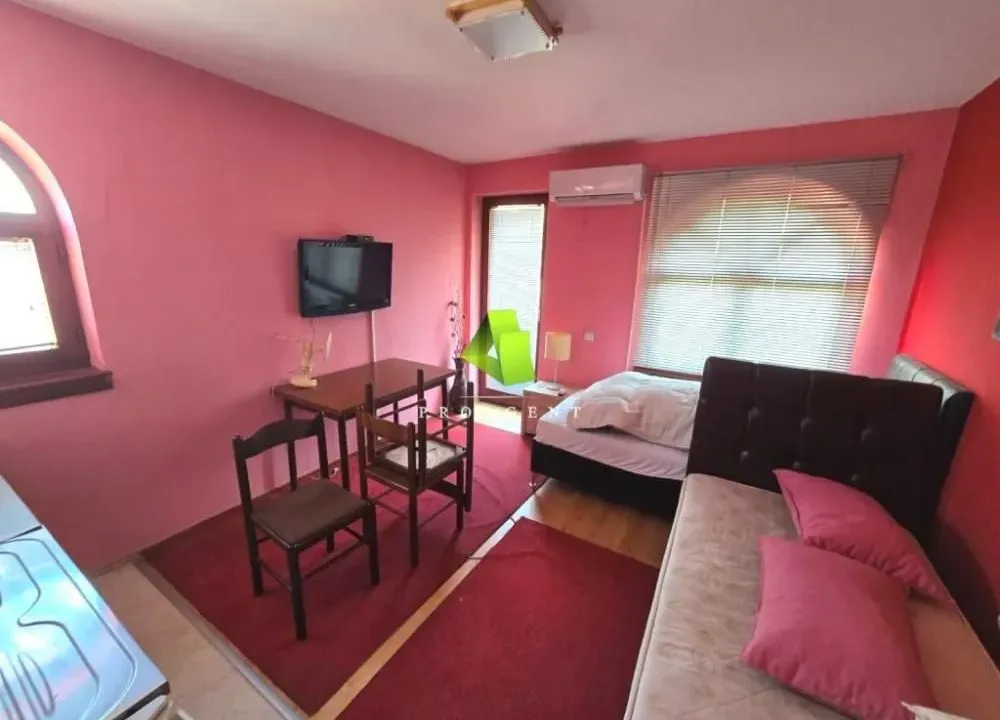 Izdavanje, jednosoban stan, 40m², Palilula, Niš