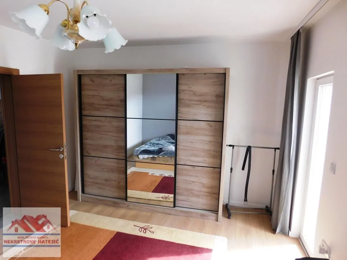 Prodaja, kuća, 250m², Ćava, Kragujevac