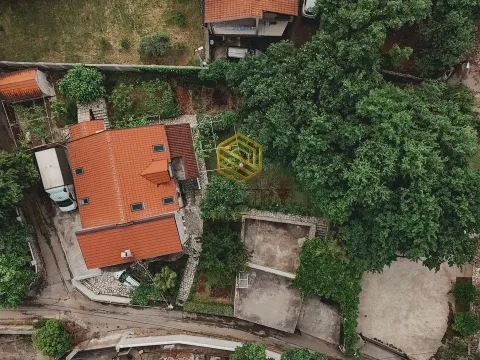 Sale, house, 350m², Vranići, Podgorica - image 5