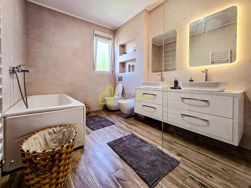 Rent, house, 194m², Tološi, Podgorica