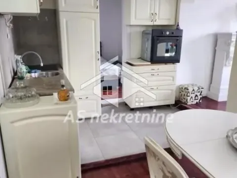 Rent, two bedroom apartment, 56m², Vračar Sve Podlokacije, Beograd - image 12