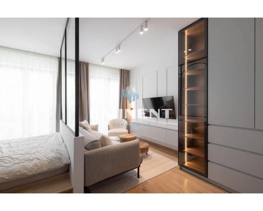 Izdavanje, jednosoban stan, 35m², Gundulićev Venac, Beograd