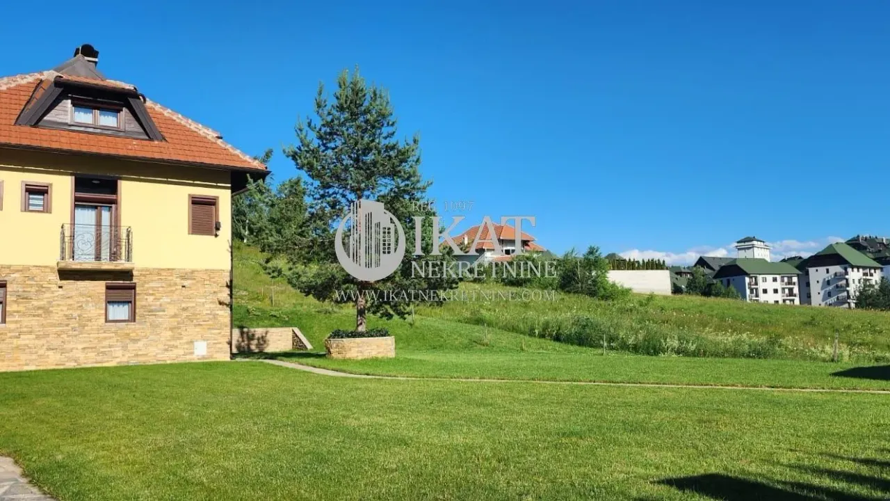 Prodaja, kuća, 270m², Zova, Zlatibor