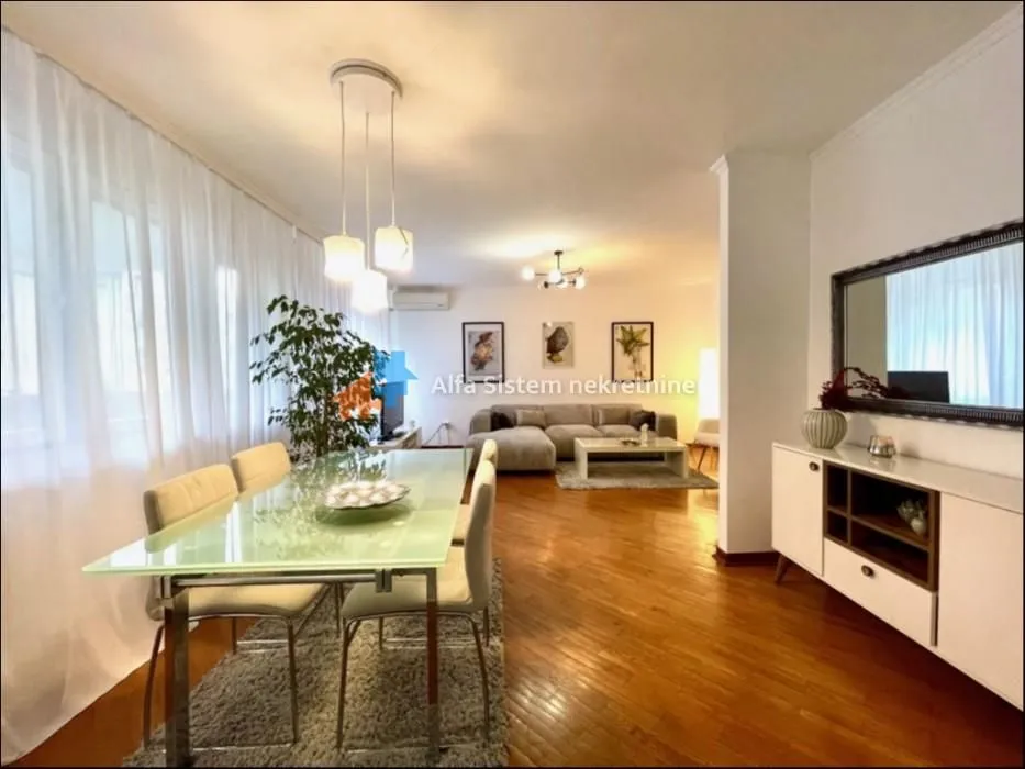 Rent, four bedroom apartment, 102m², Vračar Hram, Vračar Sve Podlokacije