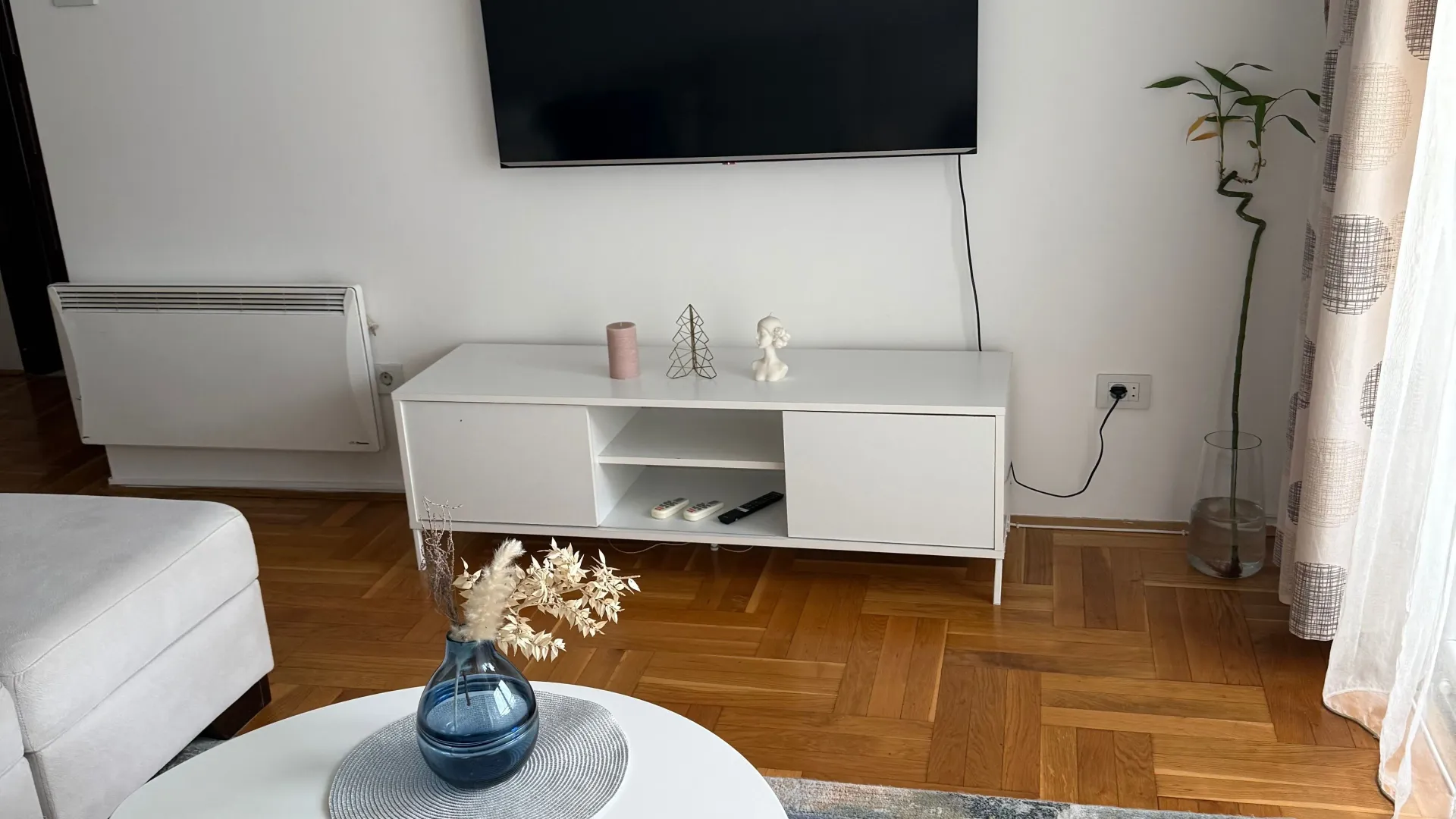 Izdavanje, dvosoban stan, 56m², City Kvart, Podgorica