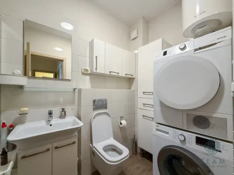 Rent, two bedroom apartment, 72m², City Kvart, Podgorica - image 10