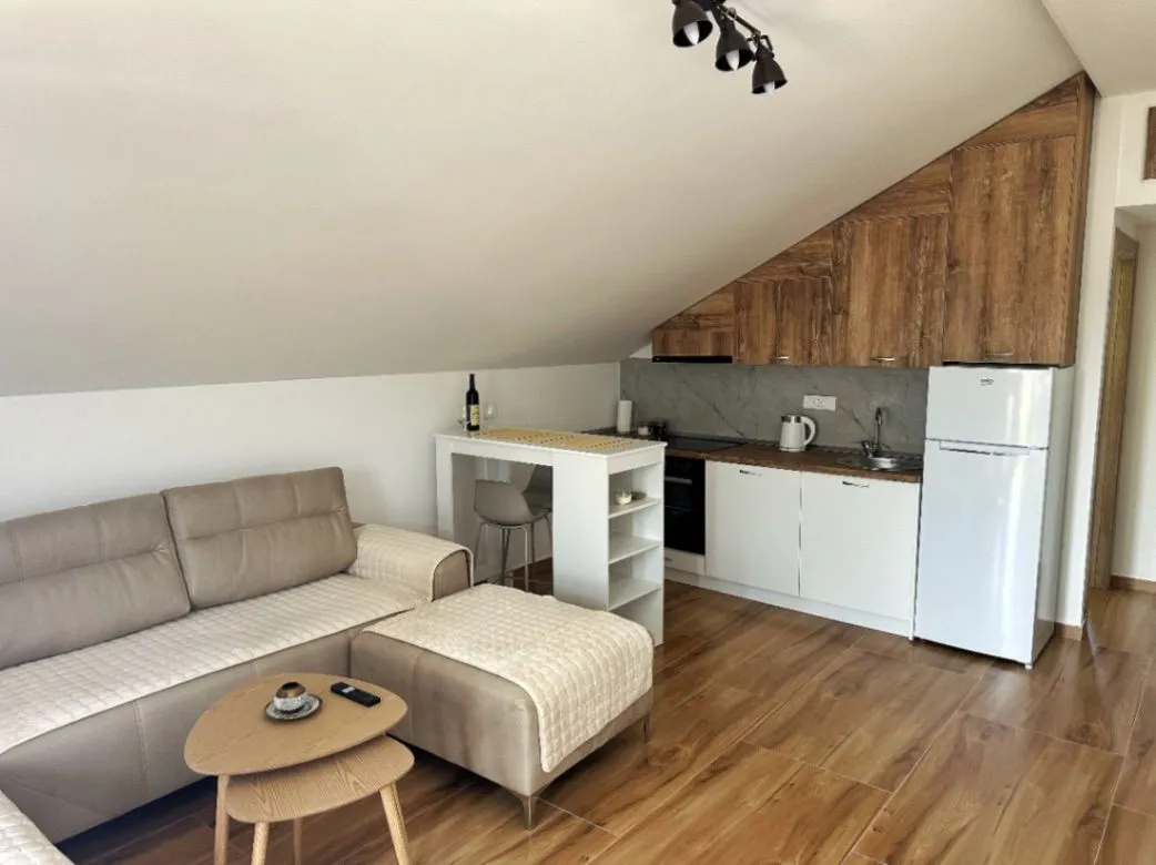 Rent, one bedroom apartment, 37m², Mrčevac, Tivat