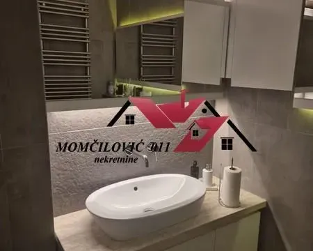 Izdavanje, poslovni prostor, 70m², Vračar Hram, Vračar Sve Podlokacije - image 10