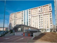 Izdavanje, dvosoban stan, 80m², Blok 6, Podgorica - image 1