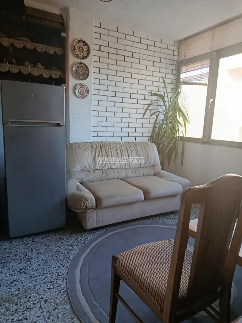 Izdavanje, jednosoban stan, 52m², Karaburma, Palilula Sve Podlokacije