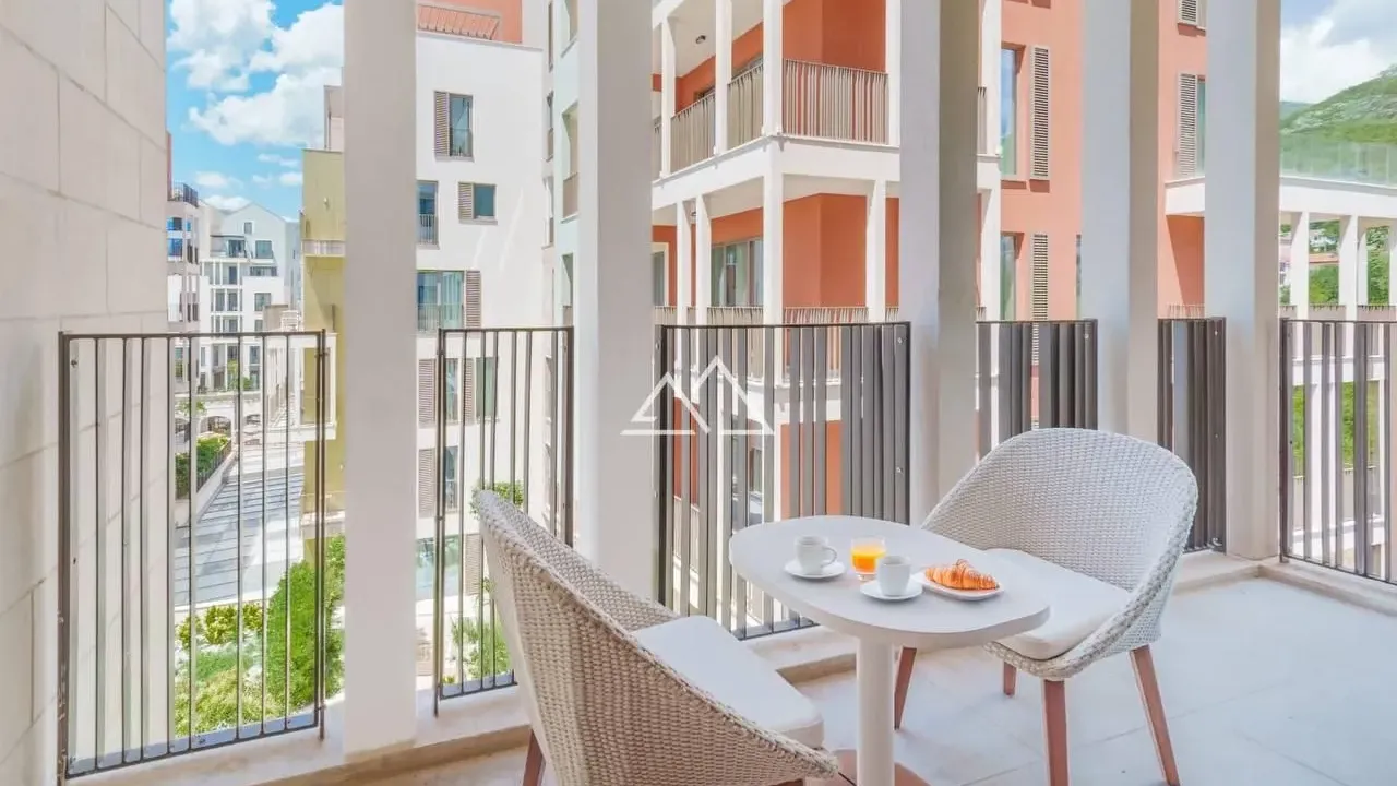 Sale, one bedroom apartment, 55m², Centar, Tivat