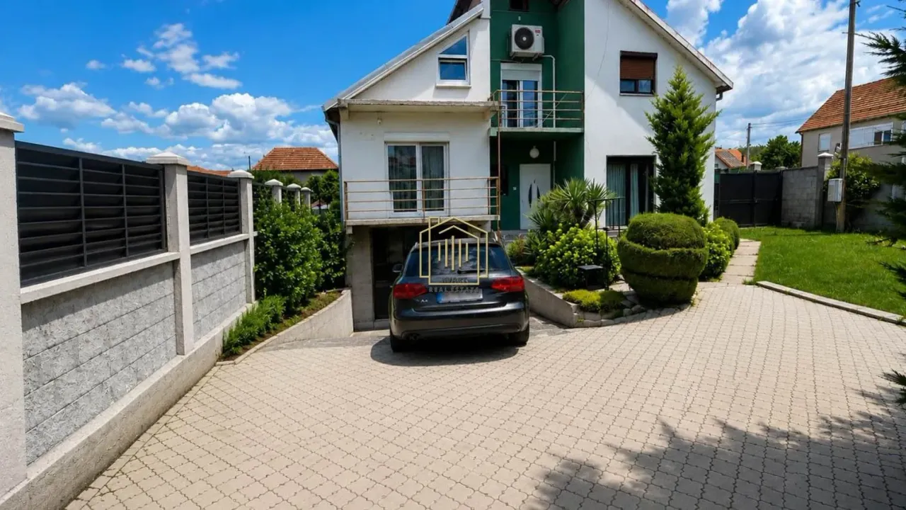 Sale, four bedroom apartment, 200m², Cemenca, Nikšić