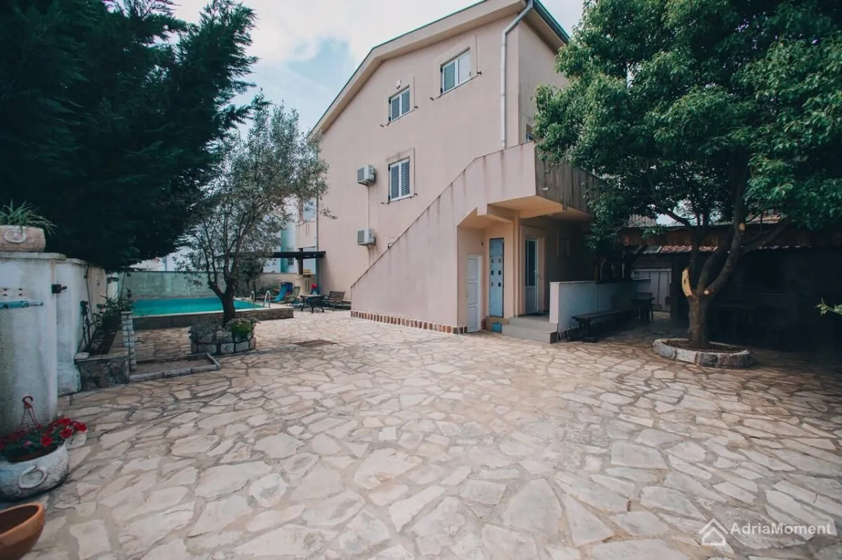 Sale, house, 300m², Krimovica, Kotor