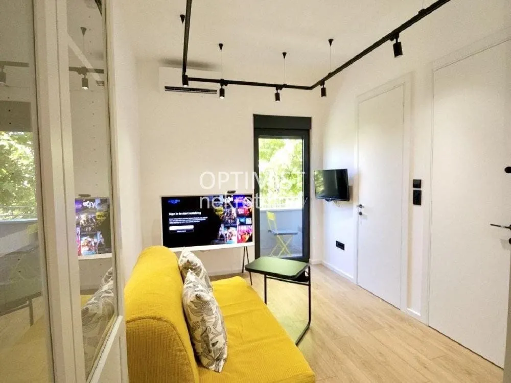 Izdavanje, jednosoban stan, 33m², Stari Grad, Beograd