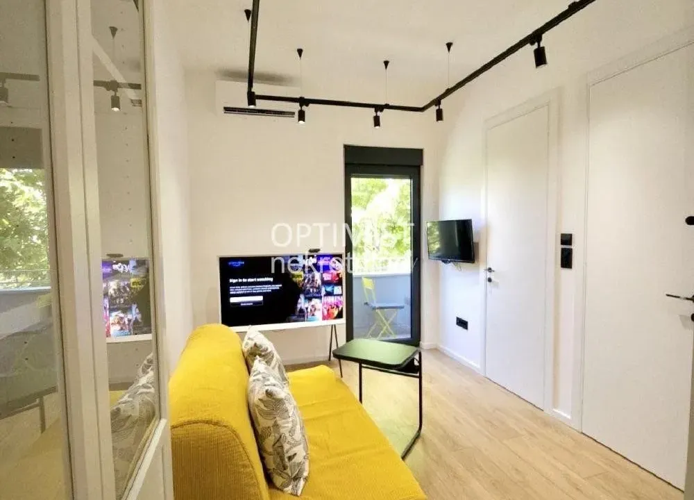 Izdavanje, jednosoban stan, 33m², Stari Grad, Beograd