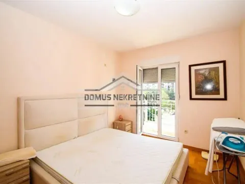 Rent, three bedroom apartment, 100m², Blok 6, Podgorica - image 5