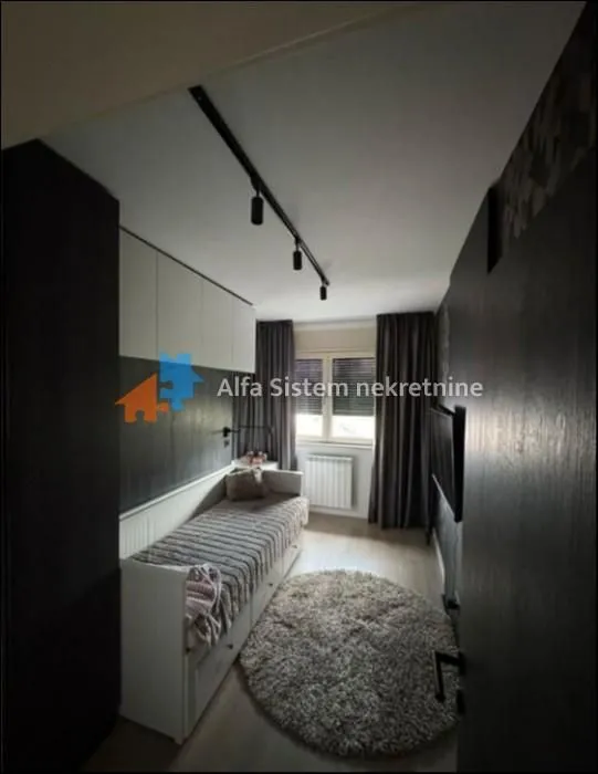 Izdavanje, stan, 76m², Dušanovac, Voždovac Sve Podlokacije