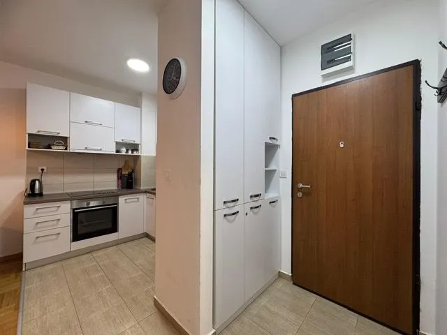 Rent, one bedroom apartment, 45m², Centar, Budva