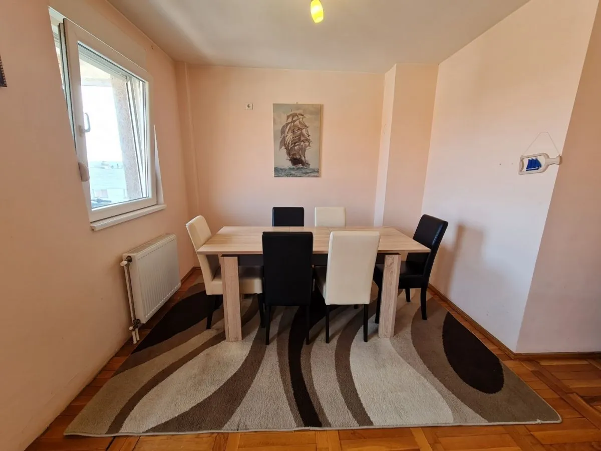 Prodaja, trosoban stan, 69m², Petrovaradin, Novi Sad