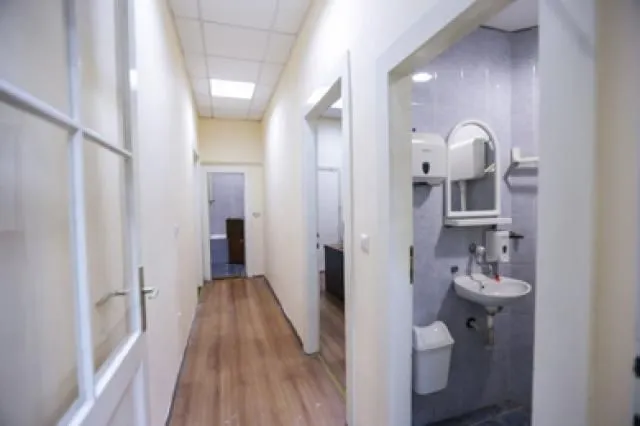Izdavanje, poslovni prostor, 122m², Stari Grad, Beograd