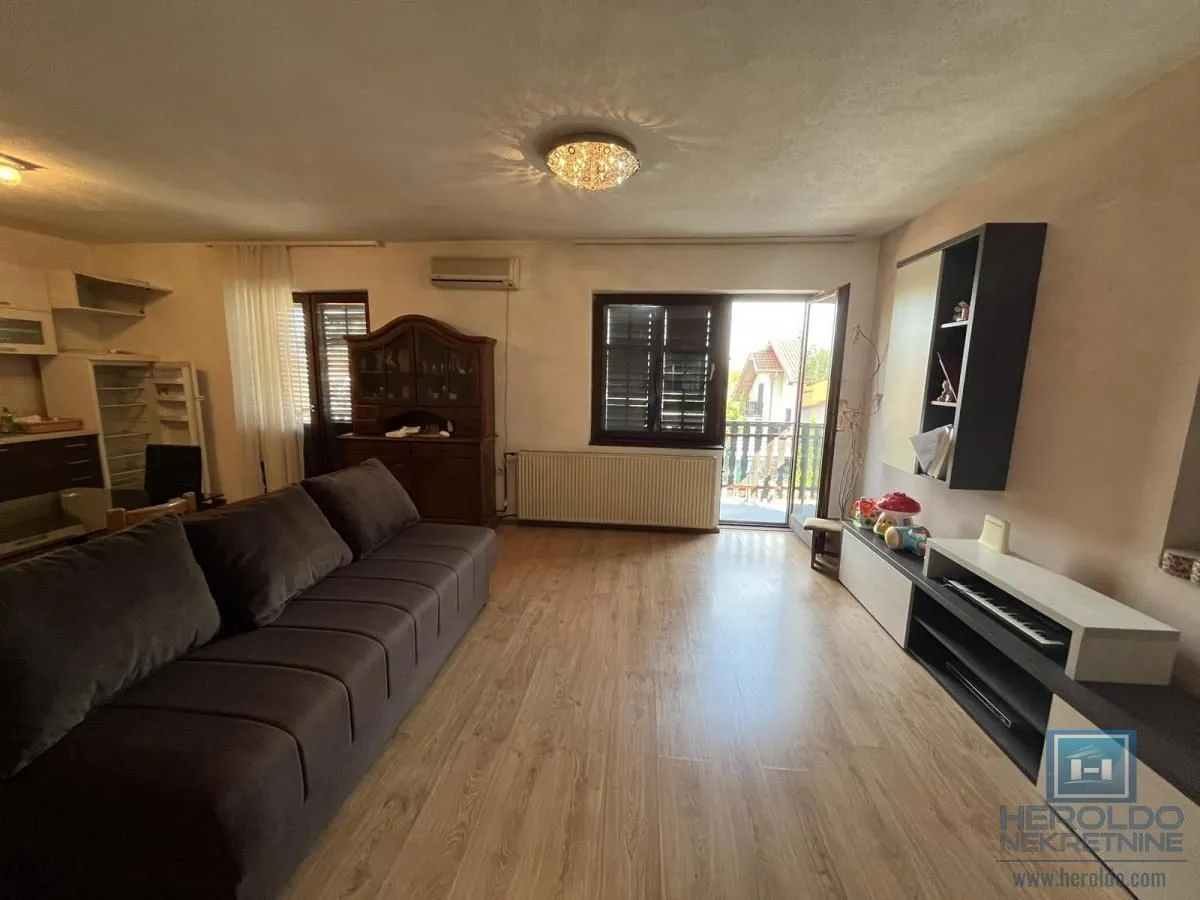 Prodaja, kuća, 353m², Budžino brdo, Jagodina