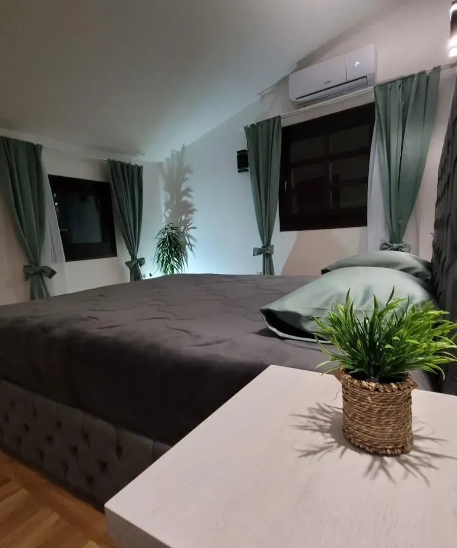 Prodaja, četvorosoban stan, 94m², Vračar Hram, Vračar Sve Podlokacije