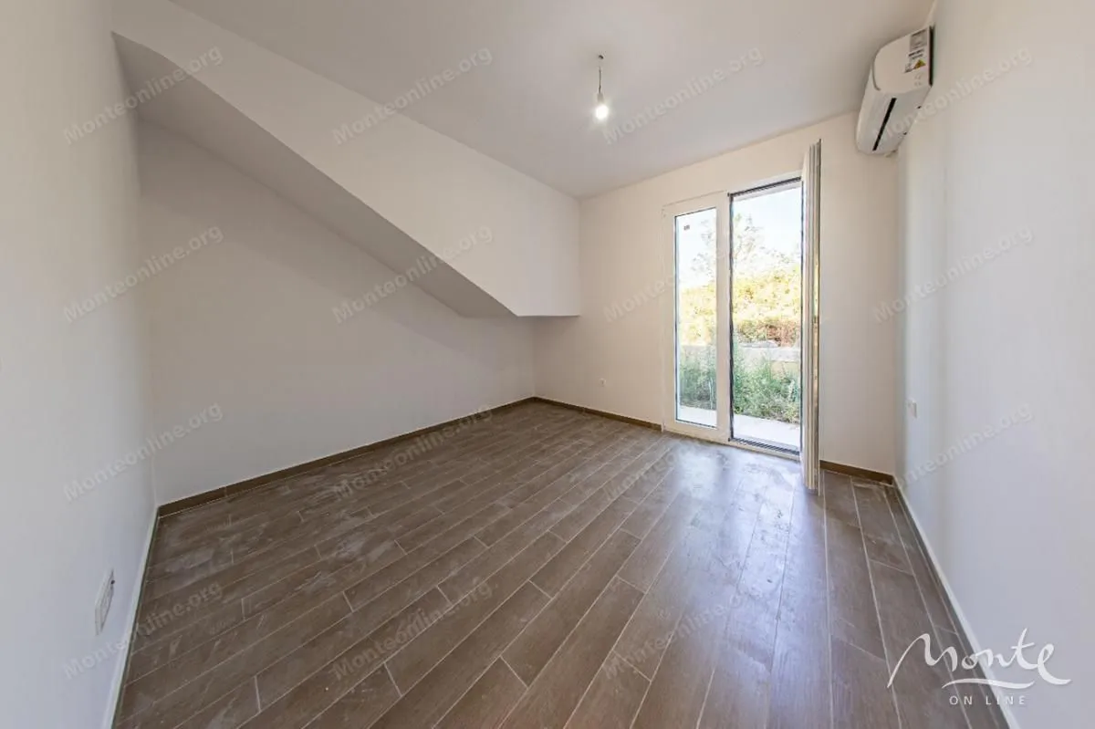 Prodaja, dvosoban stan, 66m², Đenovići, Herceg Novi