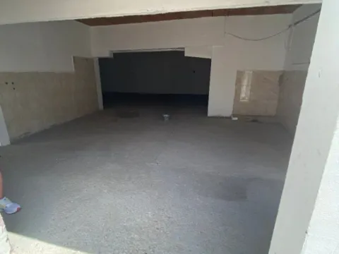 Izdavanje, poslovni prostor, 1700m², Ovča, Palilula Sve Podlokacije - image 2