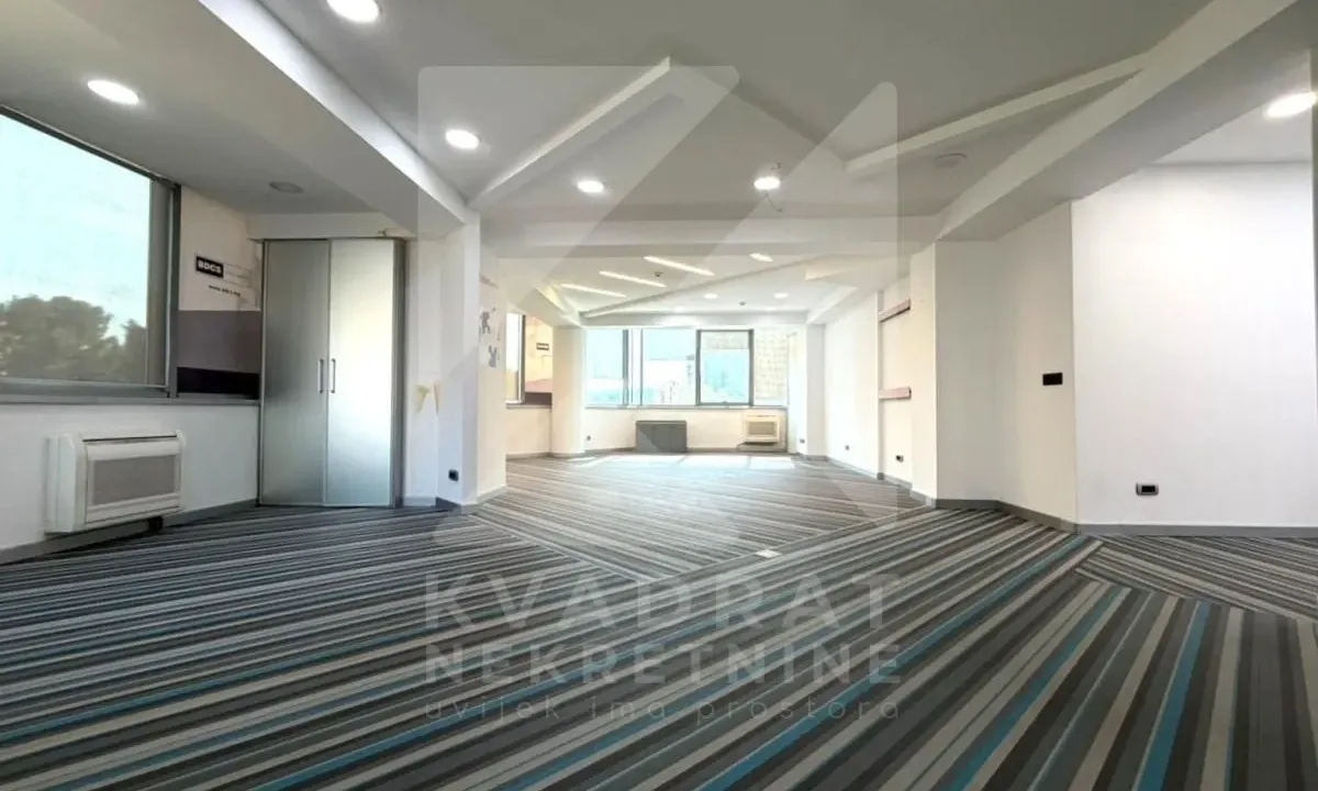 Izdavanje, poslovni prostor, 122m², Preko Morače, Podgorica