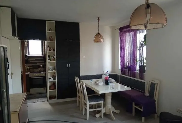 Prodaja, kuća, 209m², Surčin, Beograd