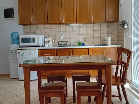 Izdavanje, jednosoban stan, 50m², Seljanovo, Tivat - image 2