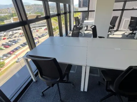 Izdavanje, poslovni prostor, 1m², Kod Capital Plaze, Podgorica - image 8