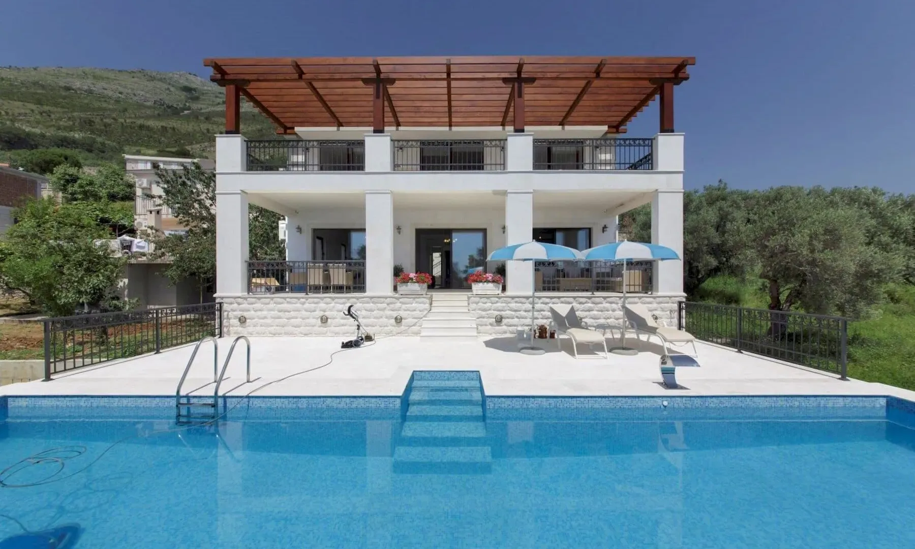 Sale, house, 402m², Katun Reževići, Budva