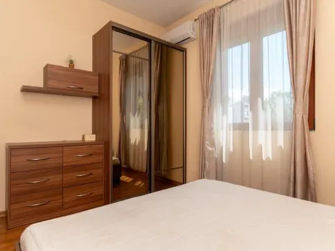 Izdavanje, trosoban stan, 86m², Stara Varoš, Podgorica - image 9