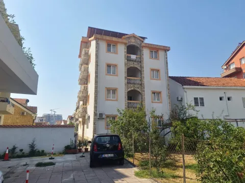 Rent, one bedroom apartment, 37m², Budva, Crna Gora - image 8