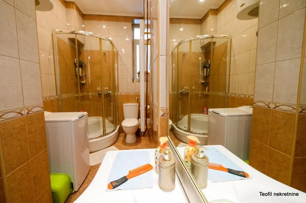 Prodaja, trosoban stan, 86m², Vračar, Šid