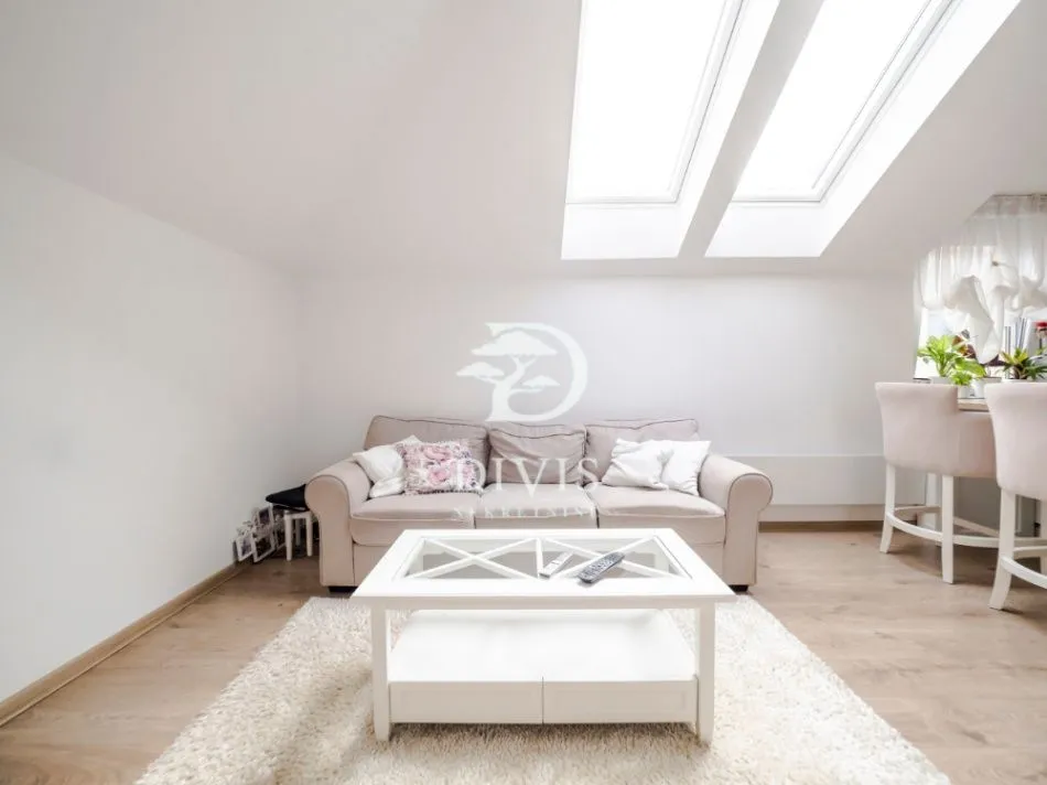 Prodaja, dvosoban stan, 59m², Zemun Kalvarija, Zemun Sve Podlokacije