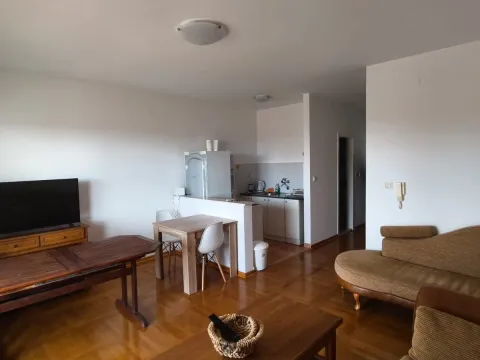 Rent, one bedroom apartment, 41m², Pržno, Budva - image 14