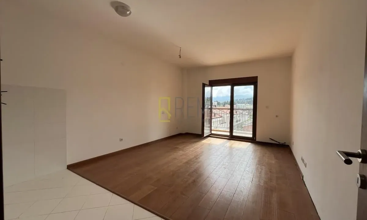 Prodaja, garsonjera, 36m², Momišići, Podgorica