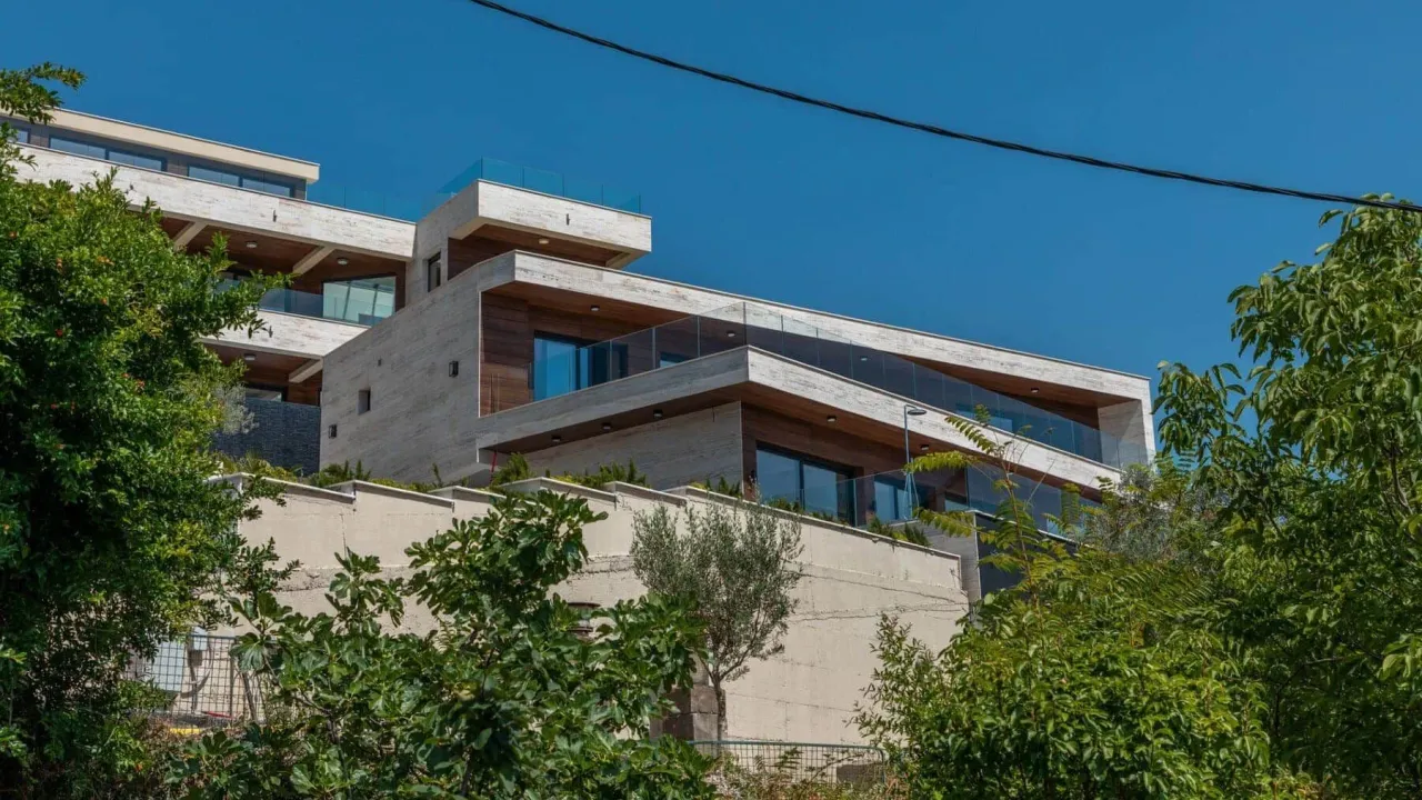 Sale, house, 311m², Marići, Tivat