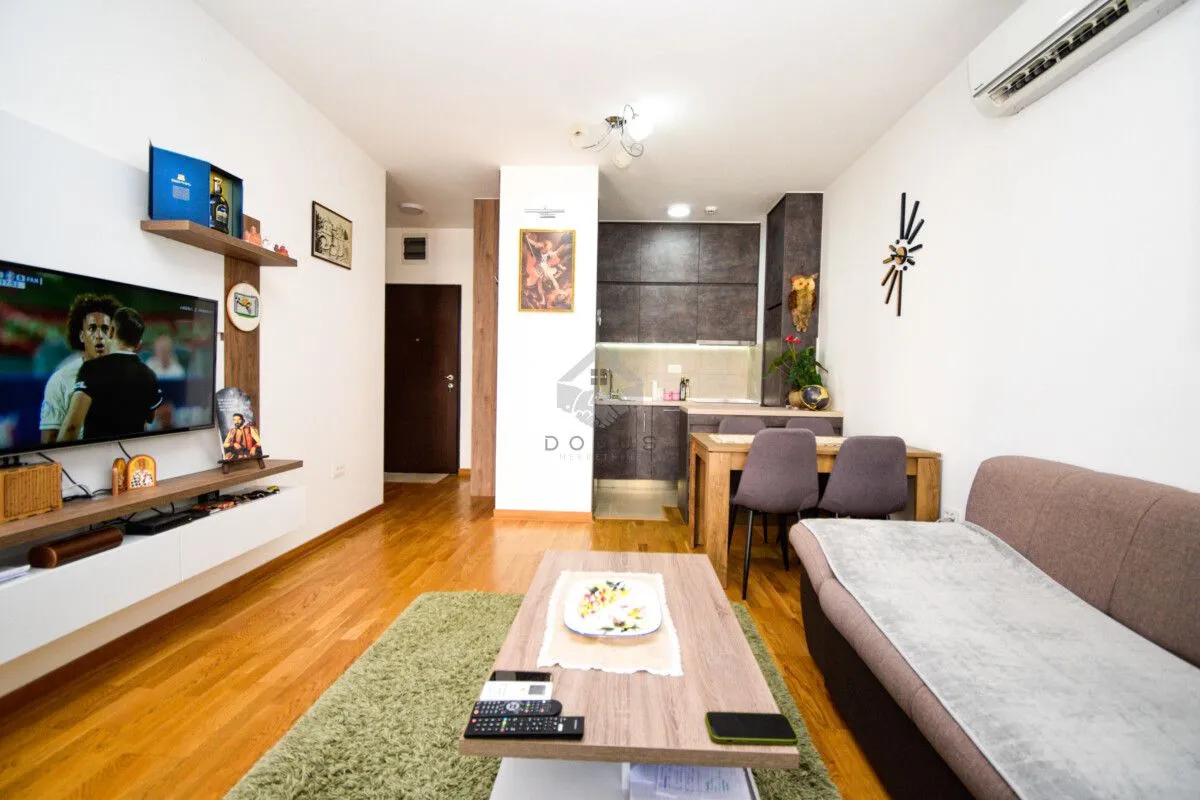 Izdavanje, jednosoban stan, 45m², City Kej, Podgorica