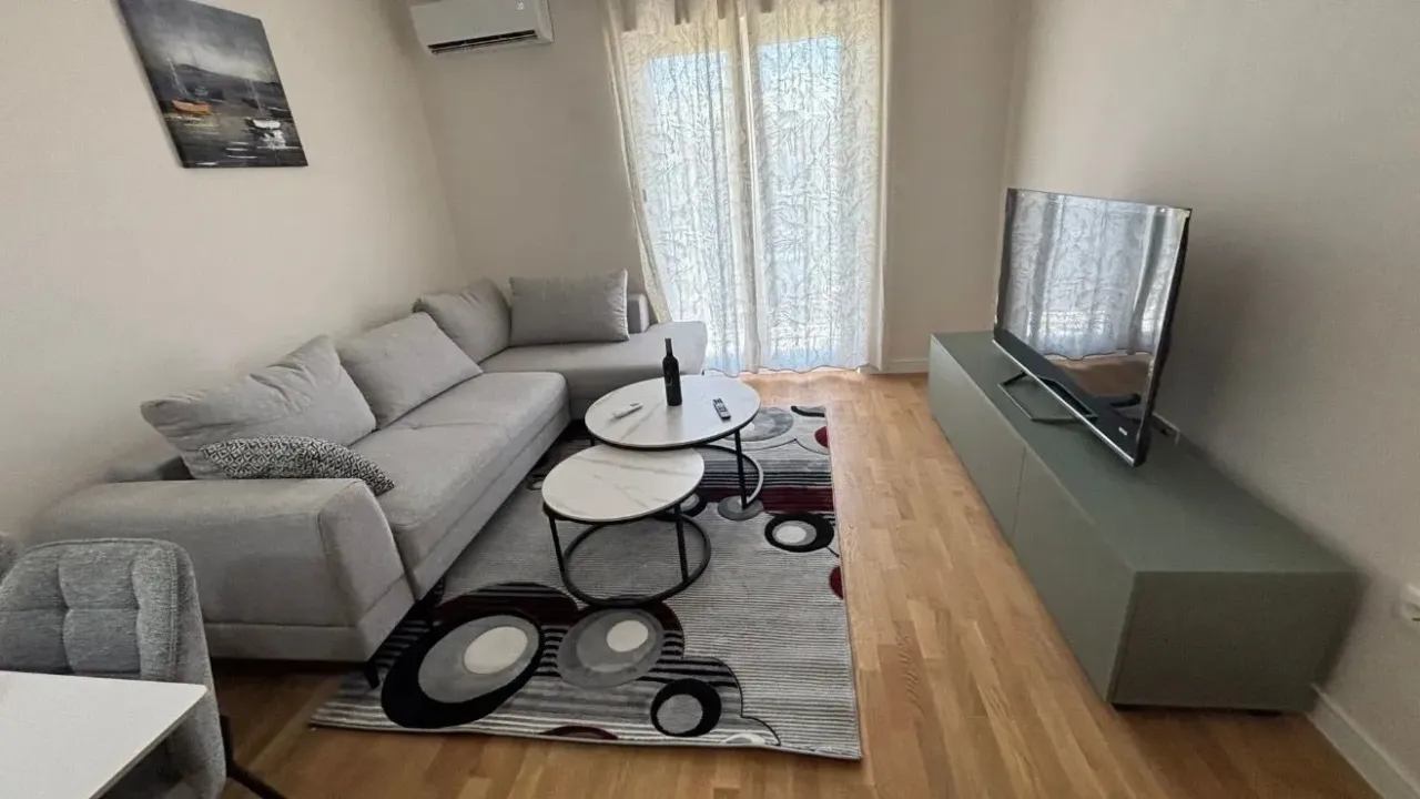 Rent, one bedroom apartment, 40m², Pobrežje, Podgorica